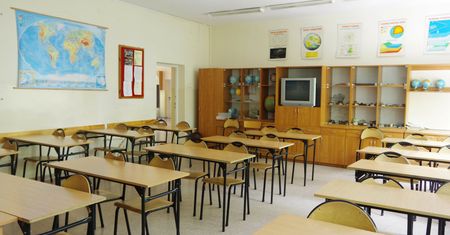 Wiele wakatów w szkołach. W taki sposób radzą sobie dyrektorzy