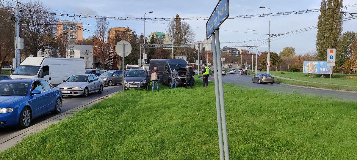 Karambol pięciu aut na al. Andersa w Lublinie