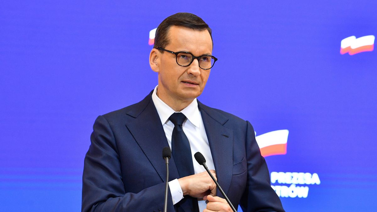 Warszawa, 23.08.2022. Premier Mateusz Morawiecki podczas konferencji prasowej w siedzibie Kancelarii Prezesa Rady Ministrów w Warszawie, 23 bm. Konferencja dotyczyła bieżących problemów gospodarczych. (sko) PAP/Radek Pietruszka
