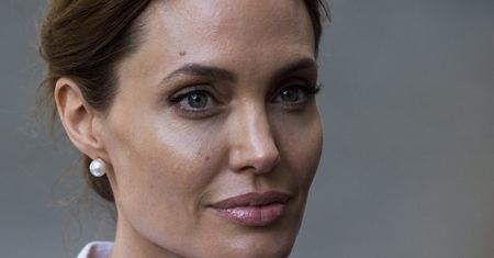 Angelina Jolie. Wiedźma wojny nie składa broni