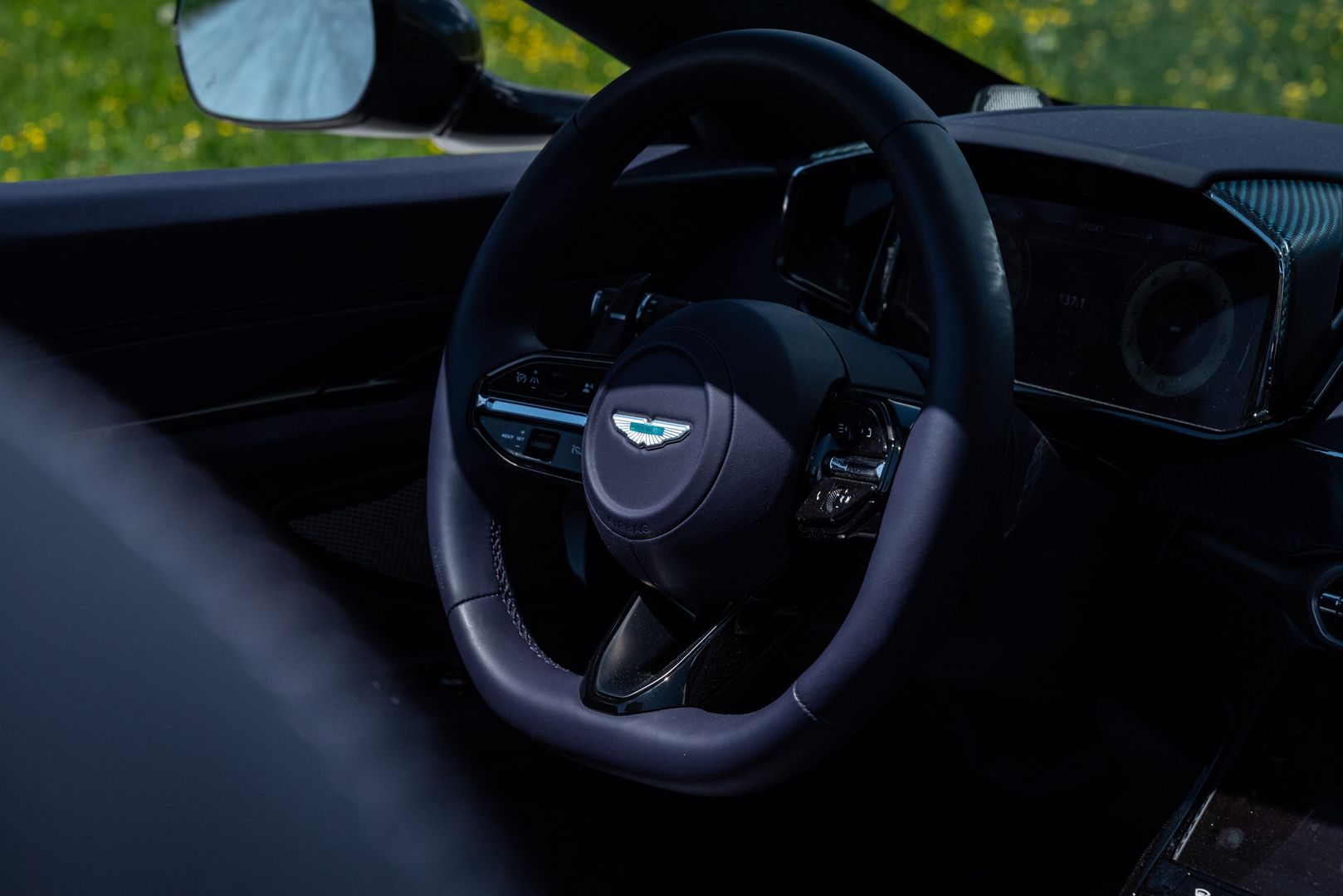 Aston Martin Vantage Roadster