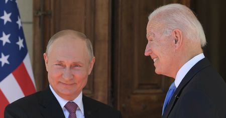 Biden zapowiada "długą dyskusję" z Putinem. Tematem Ukraina