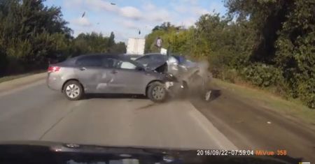 #dziejesiewmoto: Nieudane wyprzedzanie i sposób na awarię wycieraczek