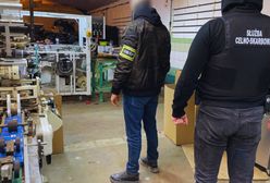 Weszli do garażu pod Warszawą. Odkrycie pogrążyło właścicieli