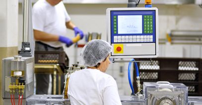 Indeks PMI dotyczący sektora usług w strefie euro powoli rośnie