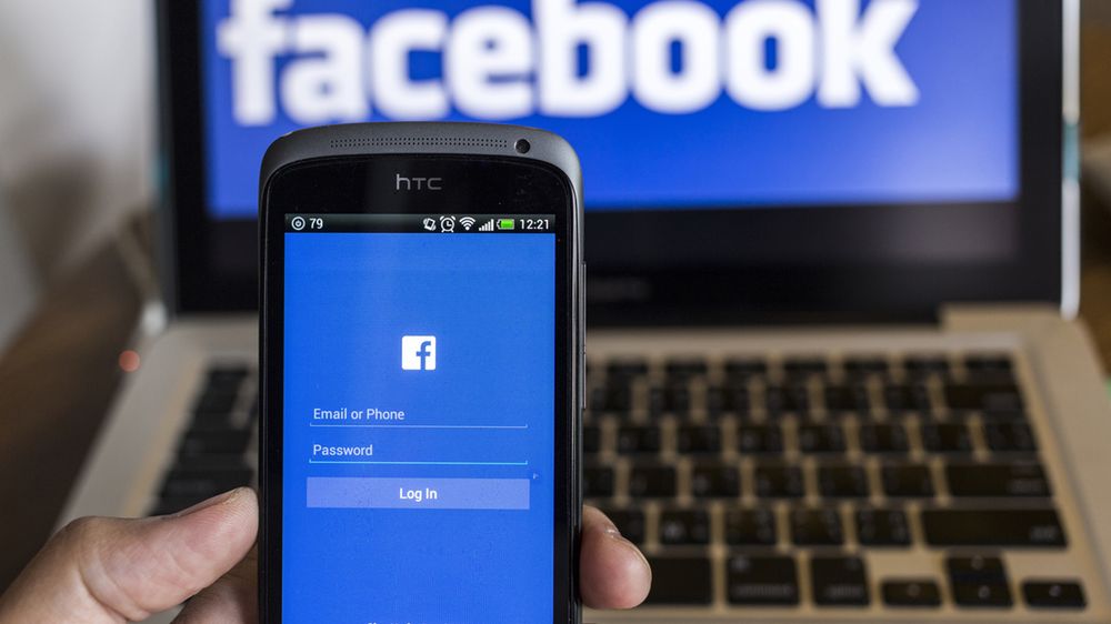 Facebook będzie zaglądał do naszych wiadomości prywatnych. Po co? Z powodu reklam 1