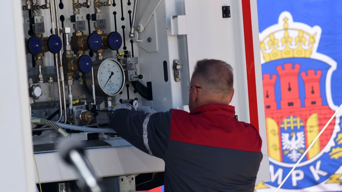 W Krakowie już mają pierwszą w  Polsce mobilną  stacje wodoru ORLENU do tankowania autobusów. Wałbrzych chce być następny