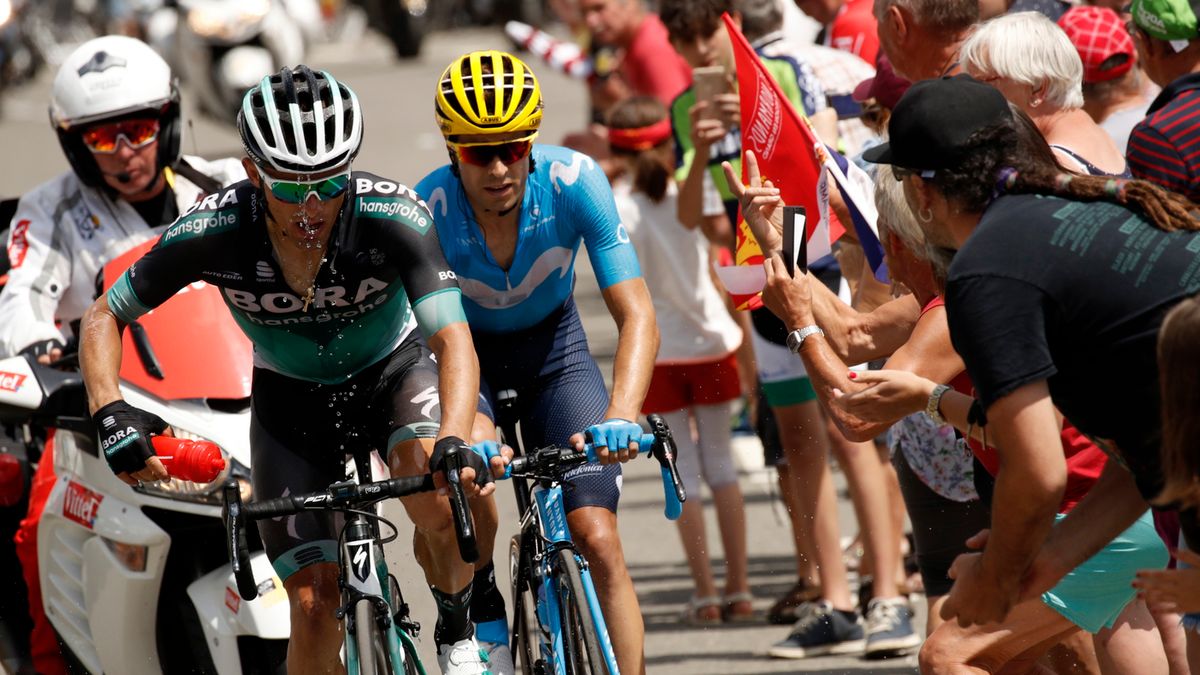 PAP/EPA / YOAN VALAT / Na zdjęciu: Rafał Majka (z lewej) i Mikel Landa na 19. etapie Tour de France 2018