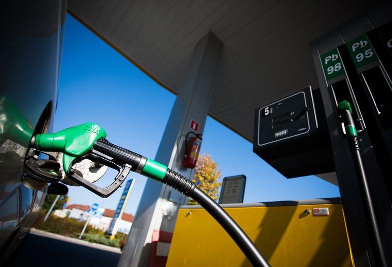Średnia cena paliwa: jeszcze poniżej 6 zł. Granica jest coraz bliżej