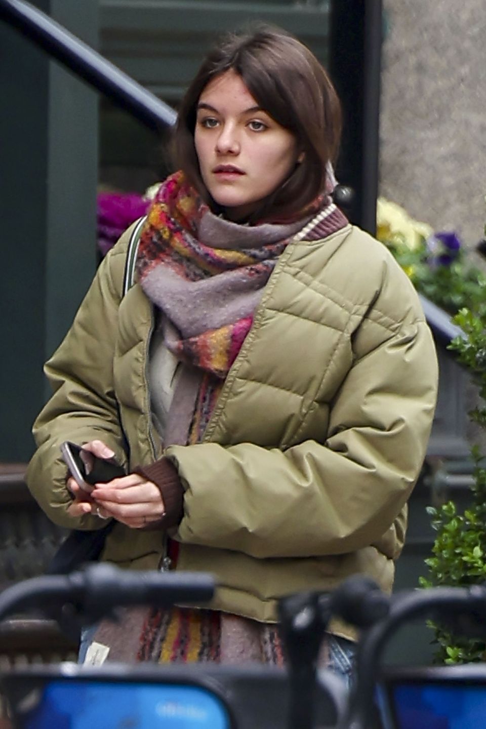 Suri Cruise spaceruje po Nowym Jorku