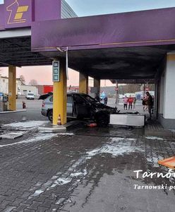 Tarnów. Wjechał w dystrybutory na stacji paliw. Był pijany