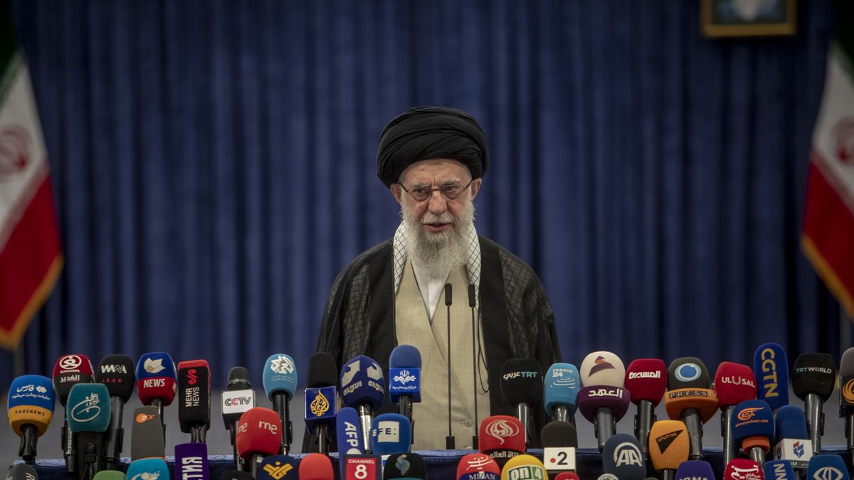 Iran Holds Presidential Election
TEHRAN, IRAN - JUNE 28: Iran's supreme leader Ayatollah Ali Khamenei, addresses the media after casting of his ballot in the presidential runoff elections in Tehran on June 28, 2024. Iran's Guardian Council had approved six candidates for the June 28 election to replace president Ebrahim Raisi, who died last month in a helicopter crash. (Photo by Majid Saeedi/Getty Images)
Majid Saeedi