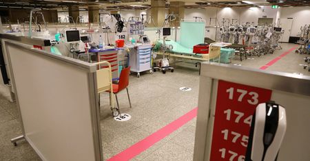 Szpital na Stadionie Narodowym wznowił działalność. "Jeden nowy pacjent na godzinę"