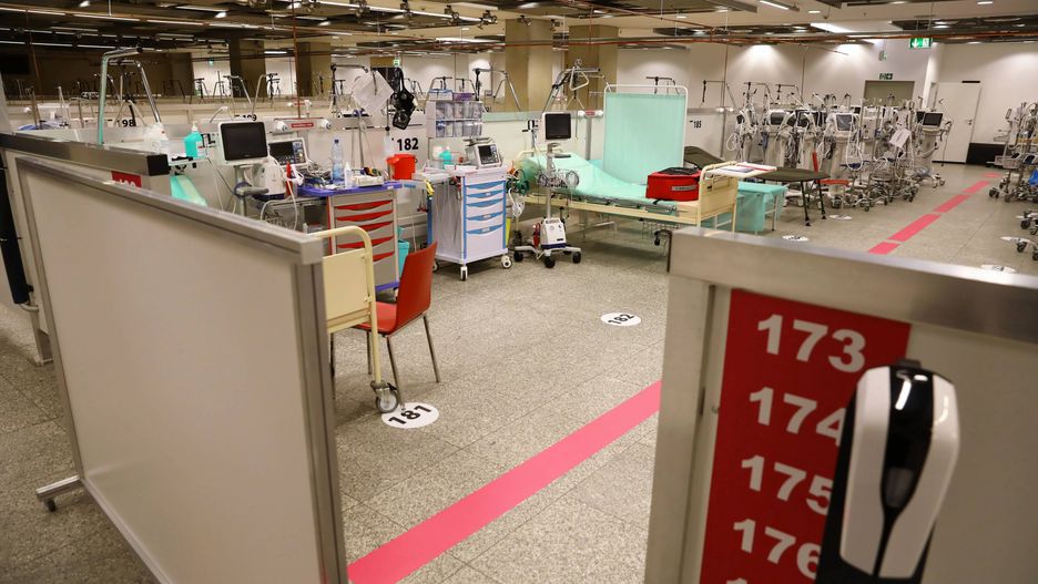 Szpital na Stadionie Narodowym wznowił działalność. "Jeden nowy pacjent na godzinę". Zdjęcie sprzed otwarcia placówki z 17 listopada 2021 roku 