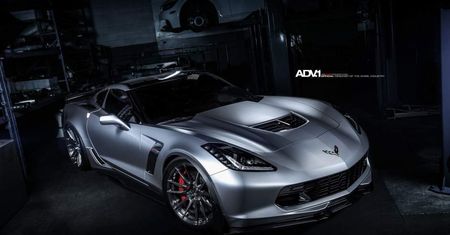 Dwie Corvette C7 Z06 na felgach ADV.1