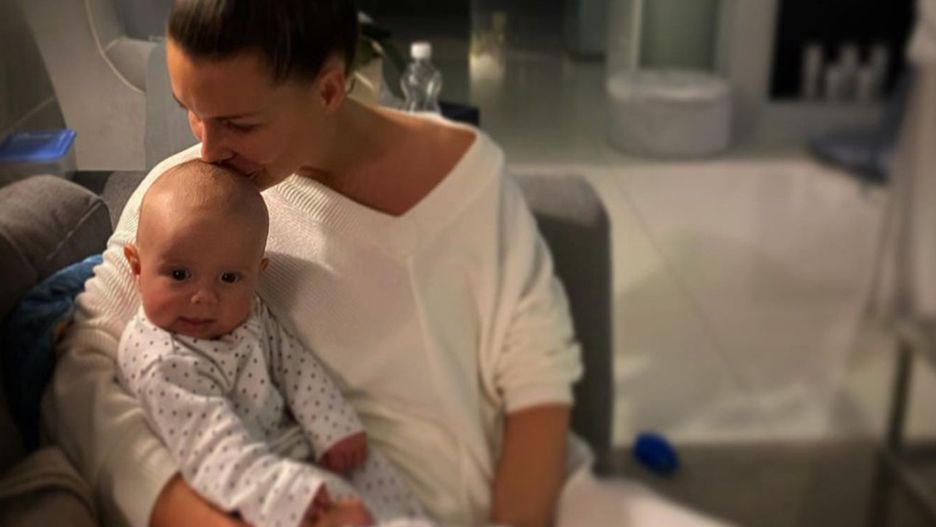 Małgorzata Rozenek-Majdan skarży się na trudy macierzyństwa.