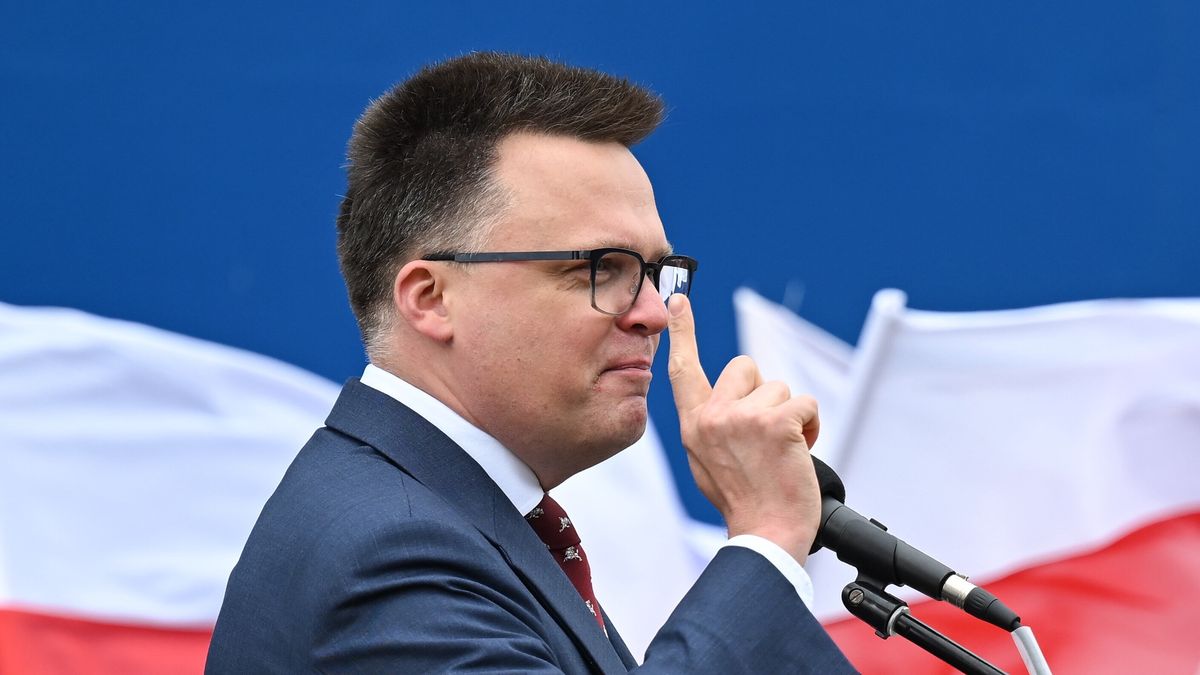 Szymon Ho�ownia
Gda�sk, 03.07.2025. Marsza�ek Sejmu Szymon Ho�ownia podczas uroczystego apelu z okazji przekazania Flagi RP Morskiemu Oddzia�owi Stra�y Granicznej w Gda�sku, 3 bm. (jm) PAP/Adam War�awa
Adam War�awa
gest, konferencja, morski oddzia� stra� graniczna wizyta krajowa, palec, polityk, polityka, przekazanie Flagi RP