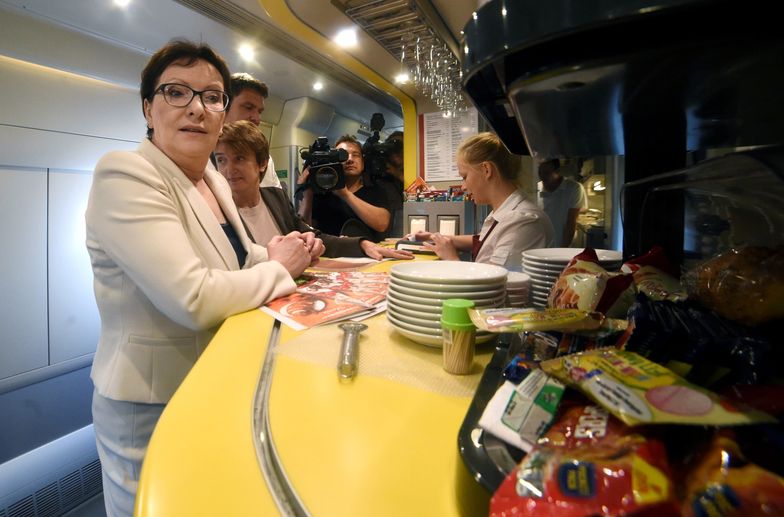 Wyjazdowe posiedzenia rządu. Niebawem poznamy ich koszty