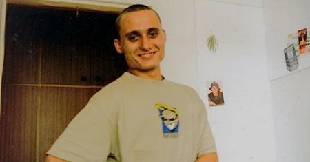 25 lat temu wyskoczył z 9. piętra. Tak wygląda grób Magika z Paktofoniki