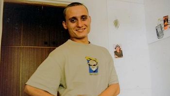 25 lat temu wyskoczył z 9. piętra. Tak wygląda grób Magika z Paktofoniki