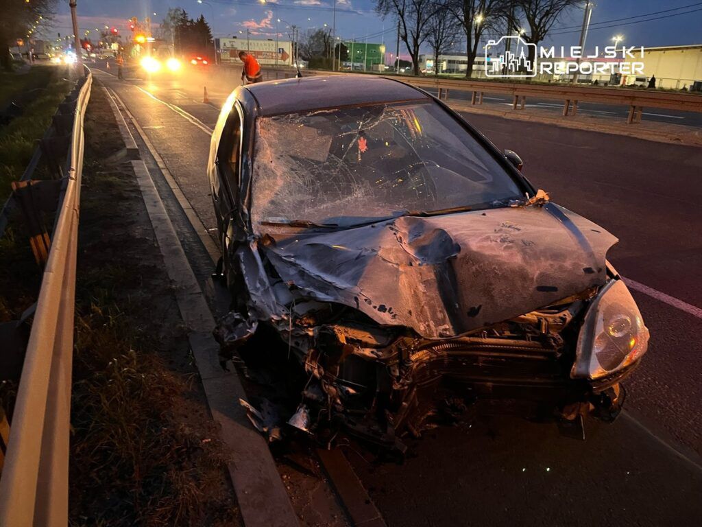 Spowodowała kolizje i staranowała latarnię. Była pod wpływem narkotyków