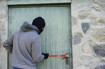 Włamania w Krotoszynie. Policja szuka sprawców!