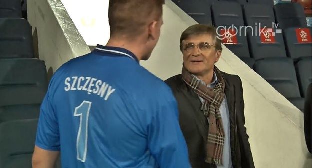 Wojciech Szczęsny wita Adama Nawałkę fot. Górnik TV