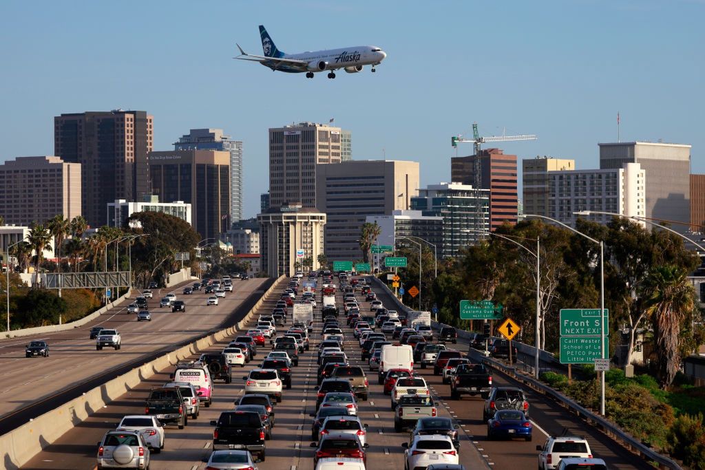 Hawaje szykują się na najgorsze. Gubernator odwołuje wszystkie loty