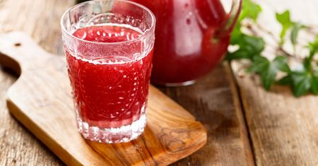 Dosłownie wymiatają cholesterol. Ciśnienie leci w dół. Pij tylko pół szklanki