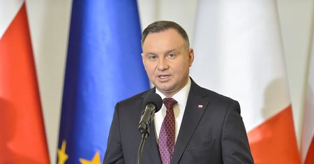Emerytury stażowe. Prezydent obniży wiek emerytalny