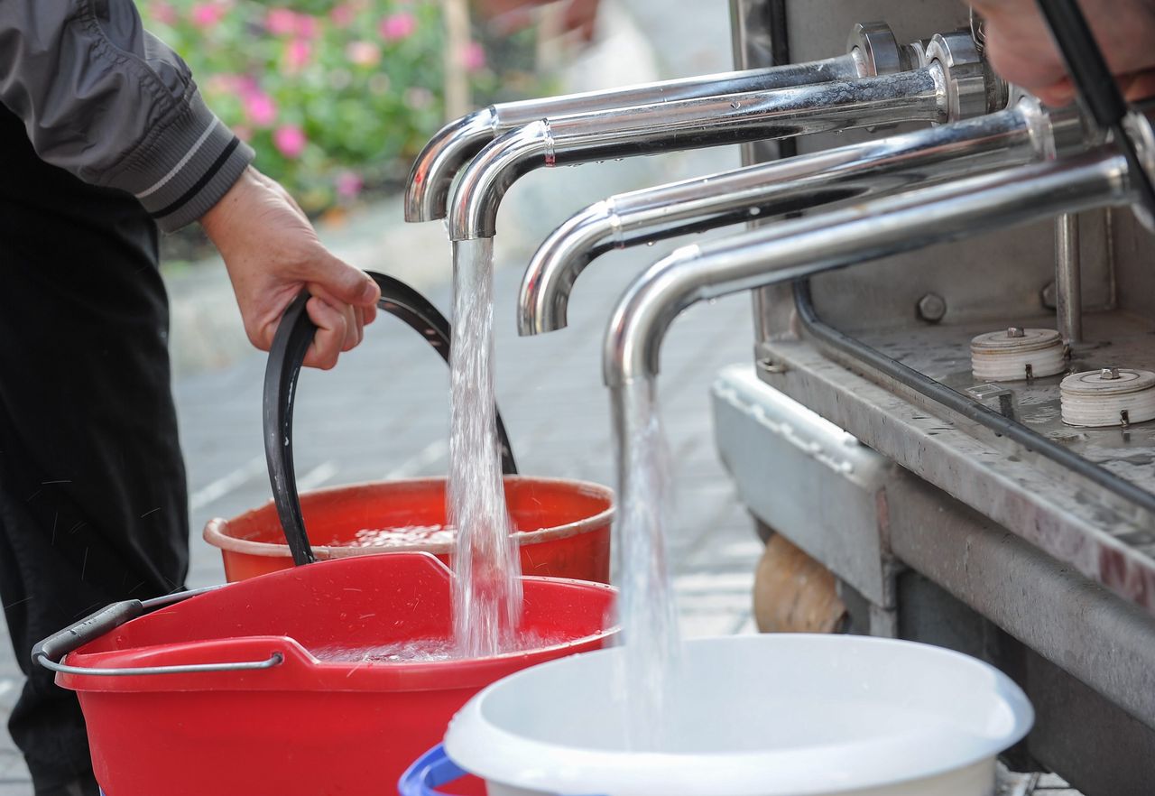 Tak w Polsce marnuje się wodę. Na wsiach tracimy miliardy litrów