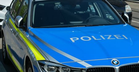 Poszedł kosić trawę. Znalazł ciało dziecka, koszmar w Niemczech