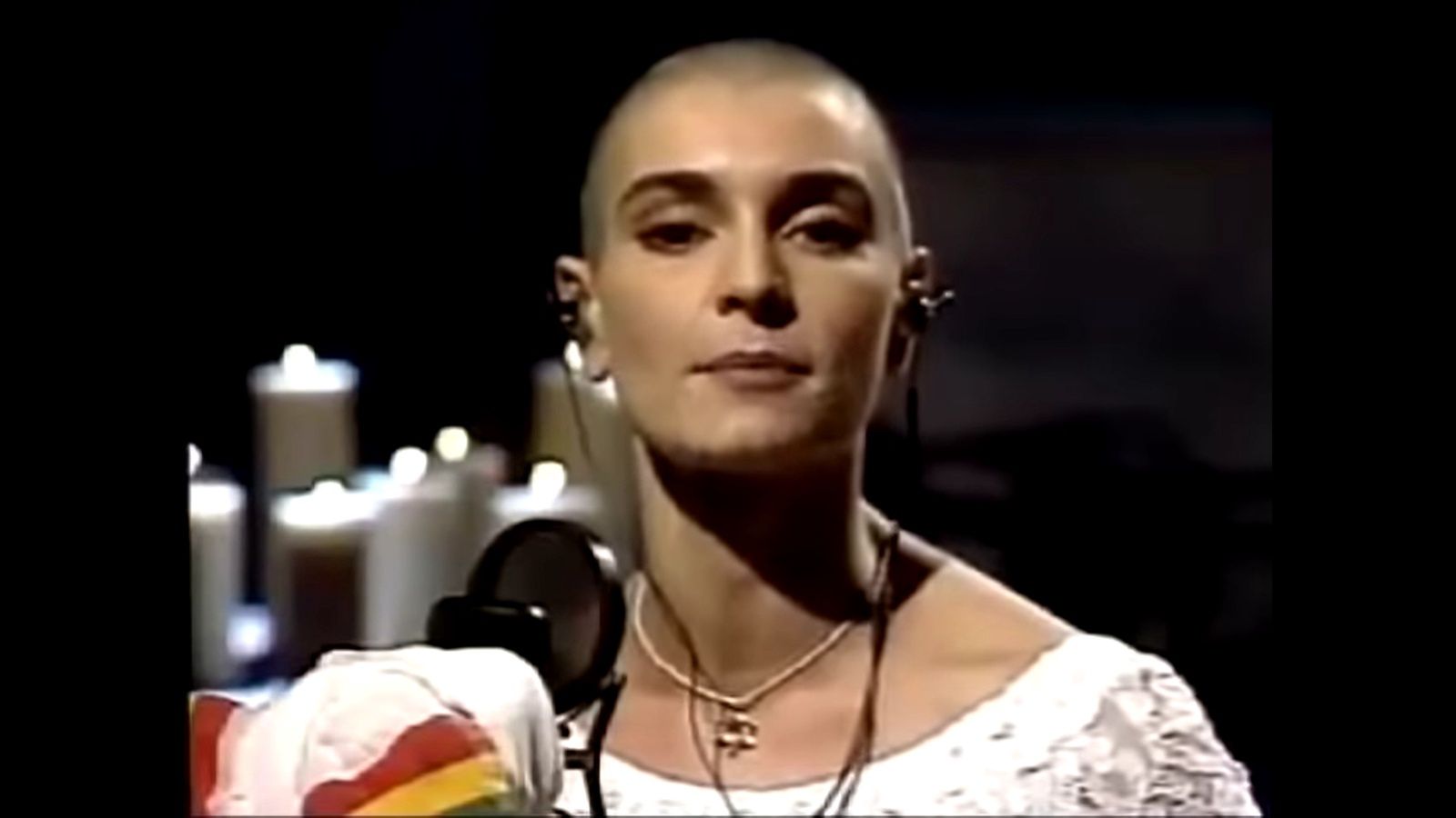 Sinead O'Connor w 1992 roku