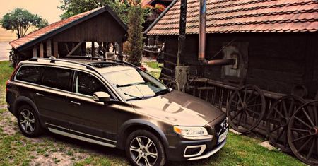 Volvo XC70 D5 2,4D AWD Summum - szorstka męska przyjaźń [test autokult.pl]