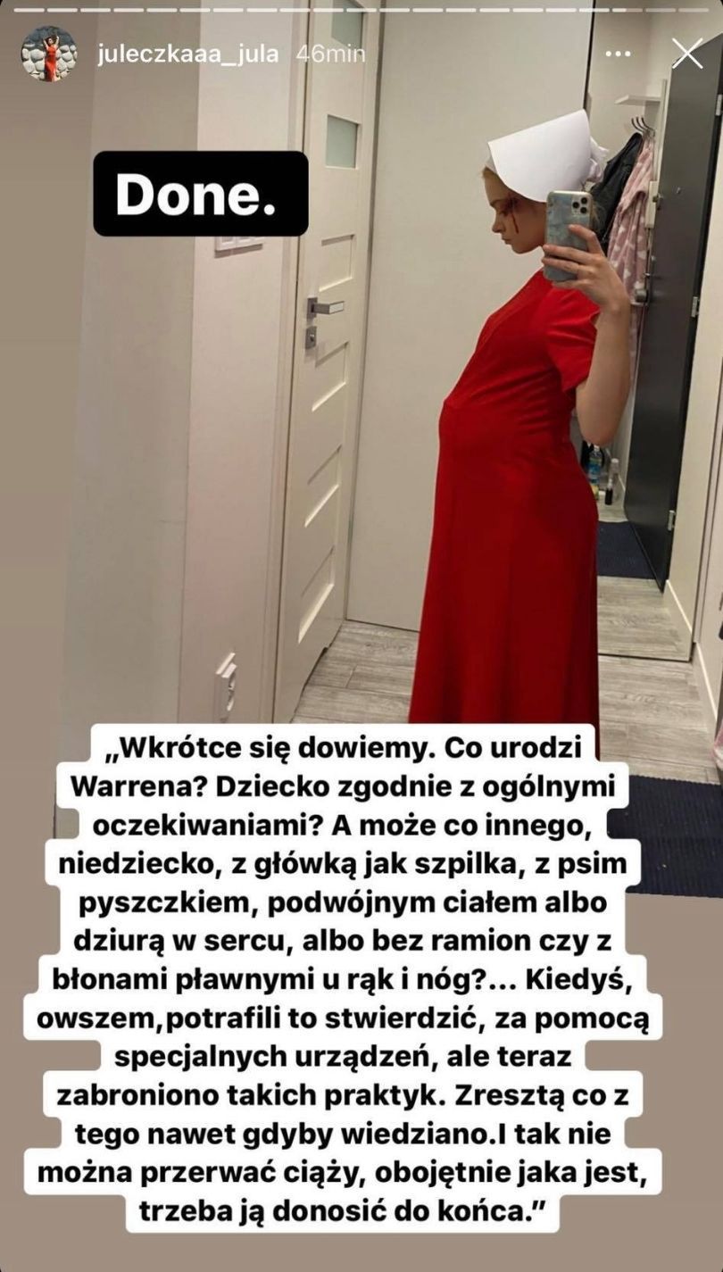 Julia Wróblewska w stroju z "Opowieści Podręcznej" sprzeciwia się decyzji TK