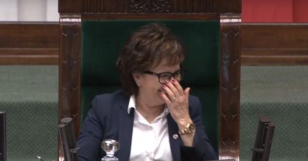 Sejm. Marszałek Elżbieta Witek znów ofiarą ataku śmiechu