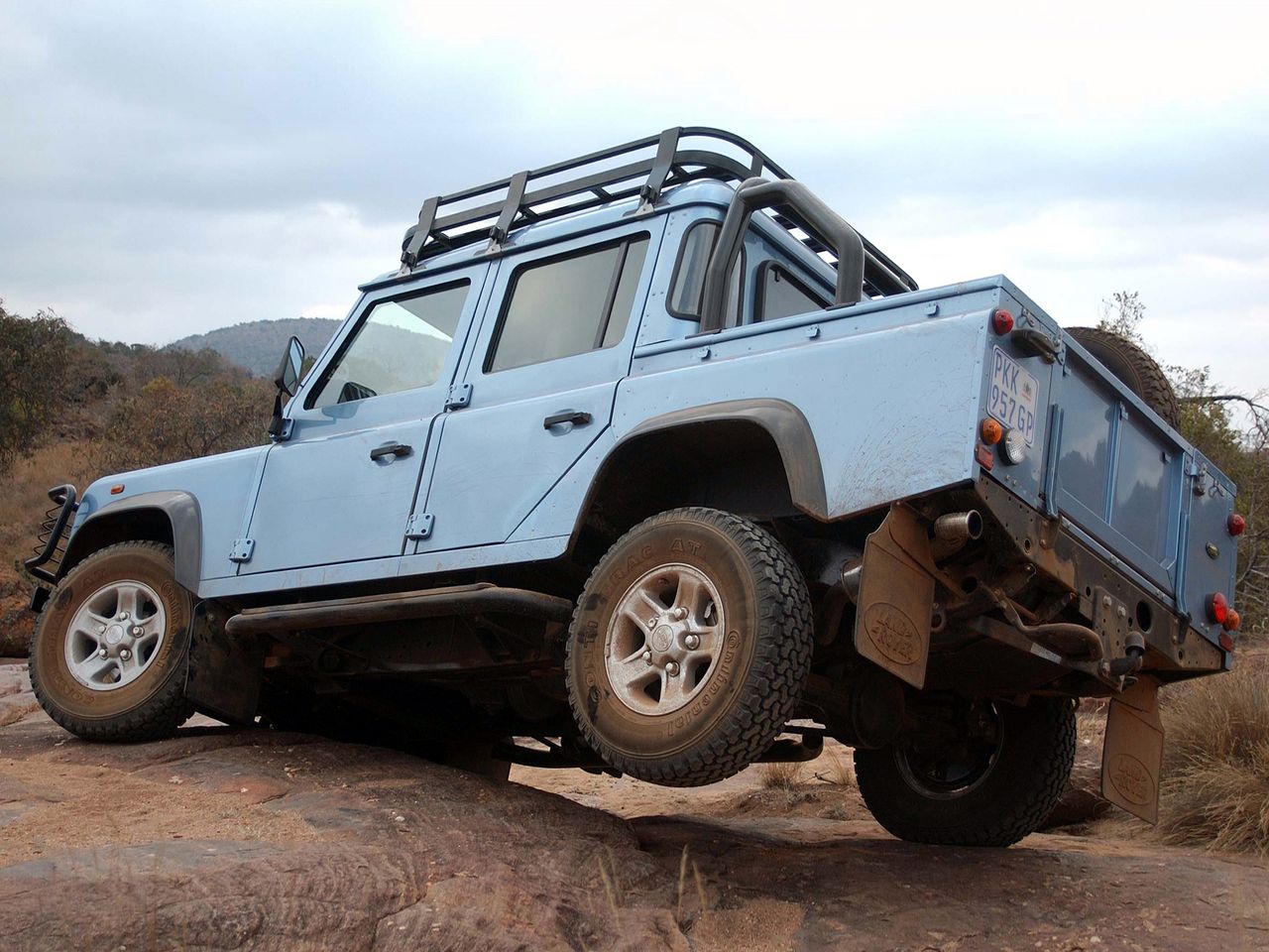 Land Rover Defender 110 Double Cab Pickup ZA-spec (1990–2007)