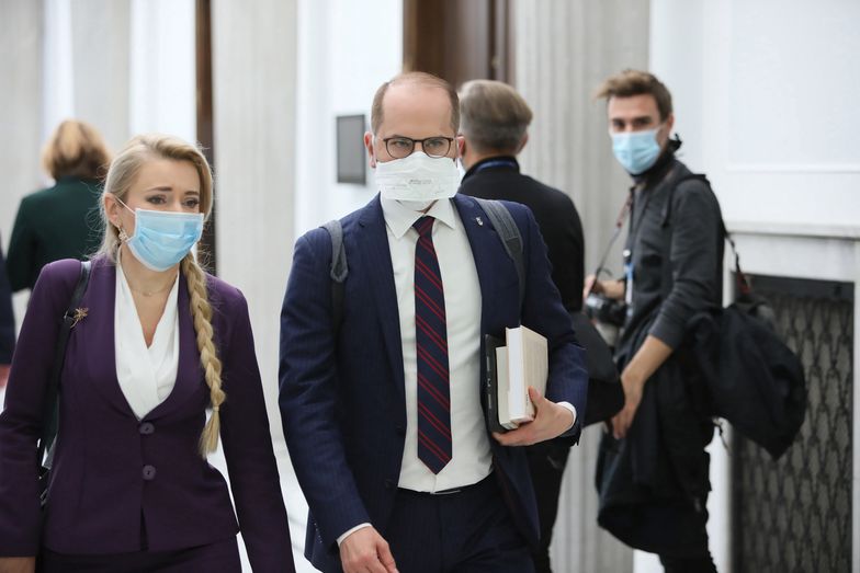 Komisja Zdrowia przyjęła projekt PiS dot. walki z pandemią jako wiodący 