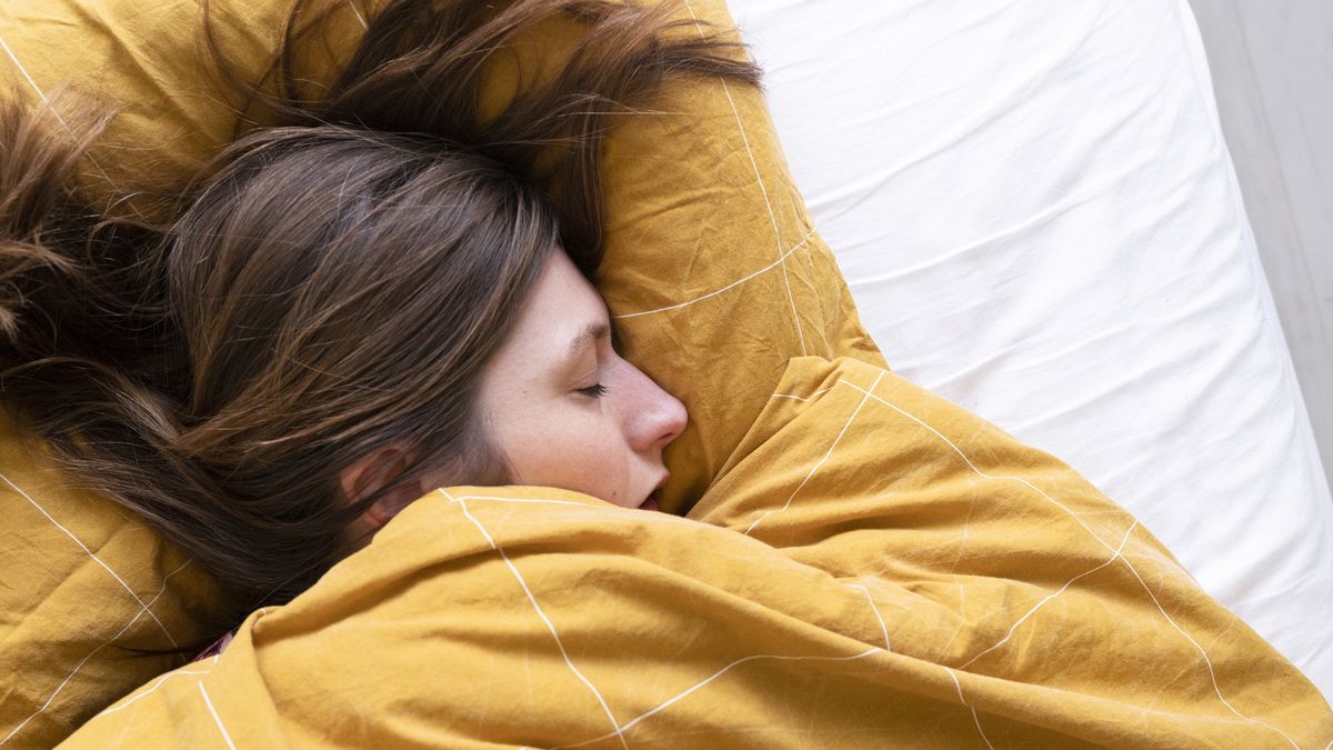 Zwróć uwagę, w jakiej pozycji zasypiasz