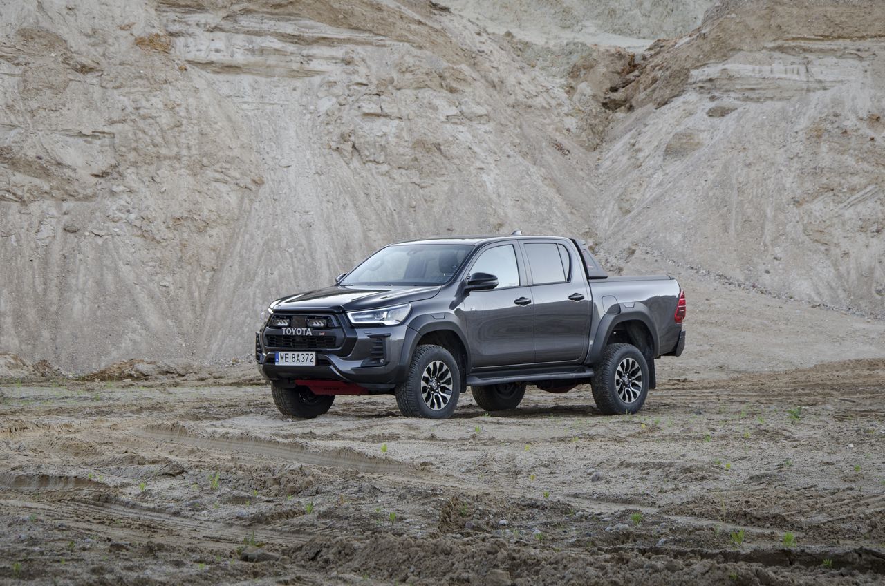 Nasza Toyota Hilux ma teraz nowe zawieszenie. Jest to pierwszy taki samochód w Polsce i jeden z niewielu na świecie