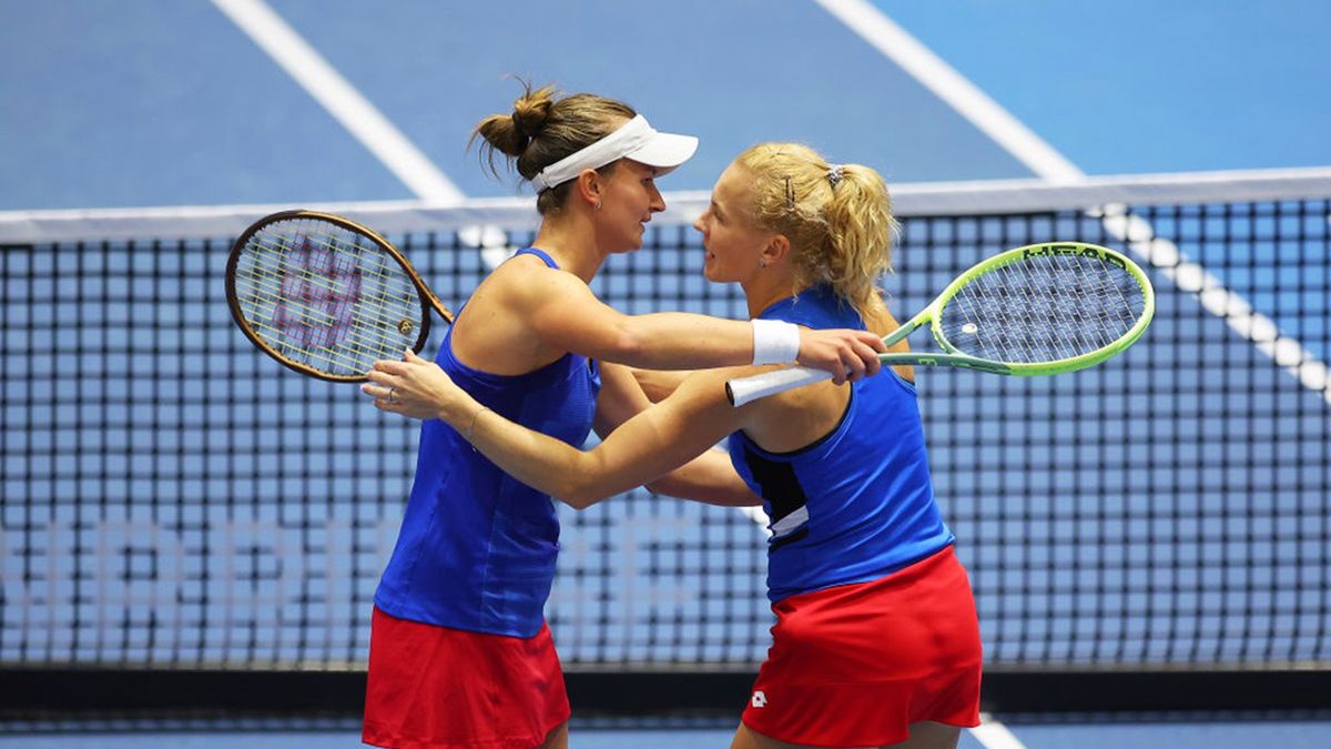Zdjęcie okładkowe artykułu: Getty Images / Fran Santiago / Na zdjęciu: Barbora Krejcikova i Katerina Siniakova