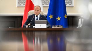 "Przerosła polityków PiS-u". Tusk o "sieci brudnych interesów"