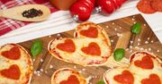 Serduszkowe pizzerinki w genialnym wydaniu. Zrobisz je w mgnieniu oka