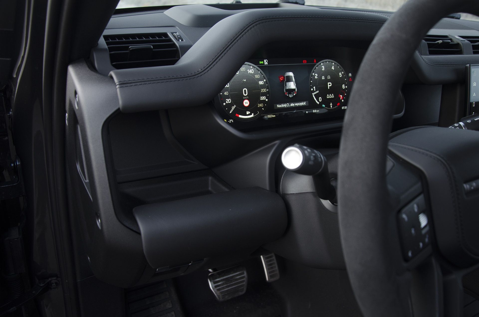 Land Rover Defender V8