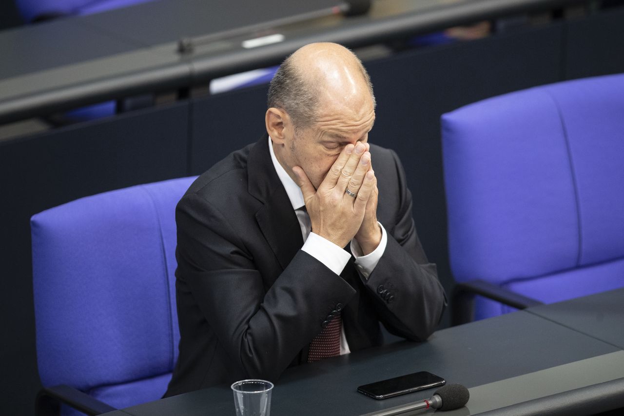 Chancellor Olaf Scholz is opposed to plans to limit aid for Ukrainian refugees.