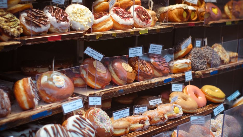 Pączki Lidl, Biedronka, Auchan. Ile kosztują?