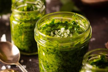 Jedna z najzdrowszych roślin rosnących w Polsce. Sezon właśnie się zaczyna