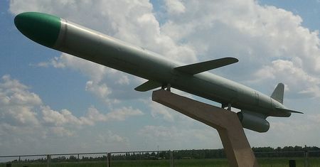 Kijów oddał te pociski Rosji. Teraz Moskwa bombarduje nimi ukraińskie miasta