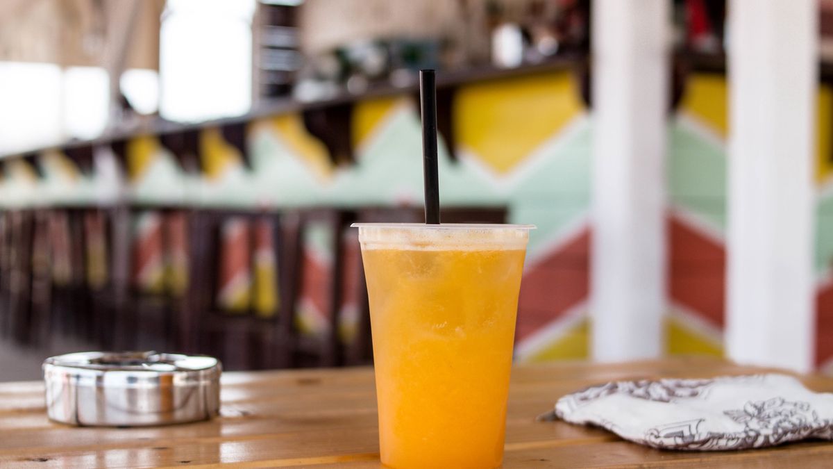 Plastik, plastikowy kubek