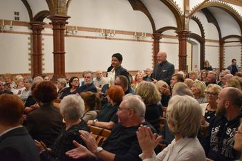 Legnica: Słynny autor kryminałów Marek Krajewski spotkał się z fanami